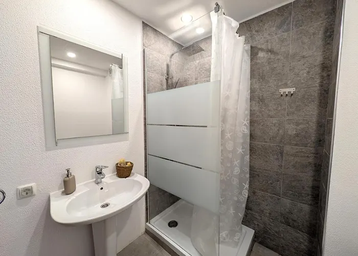 6-3 Estrela Casas & Papeis *