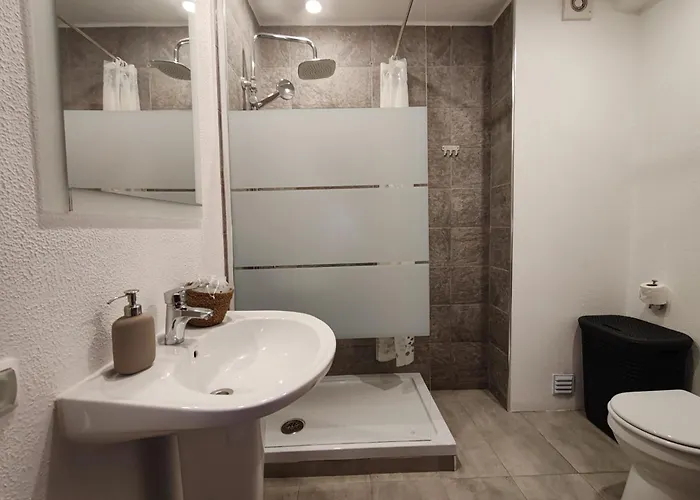 6-3 Estrela Casas & Papeis * Armação de Pêra